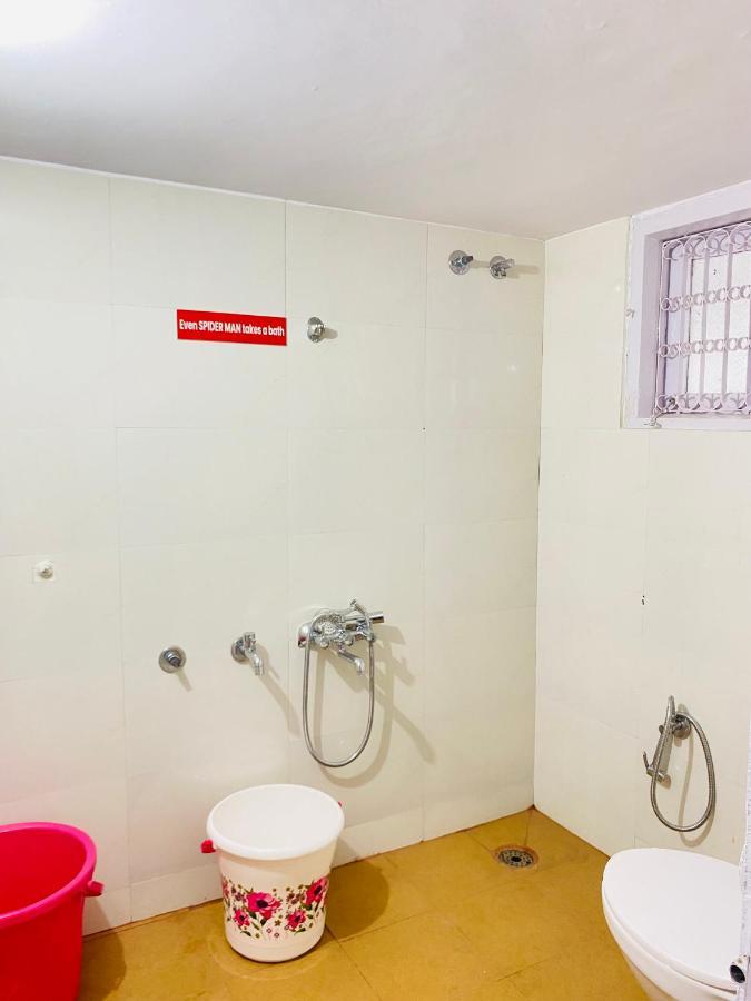 Crossroads Hostel 1980 Mysore Buitenkant foto